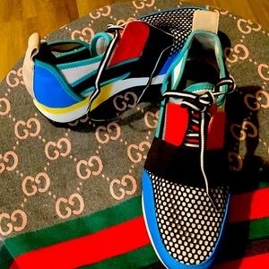 Blue black orange white yellow size 7